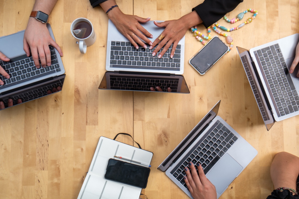 Esevel - A Comprehensive Guide to IT Asset Management