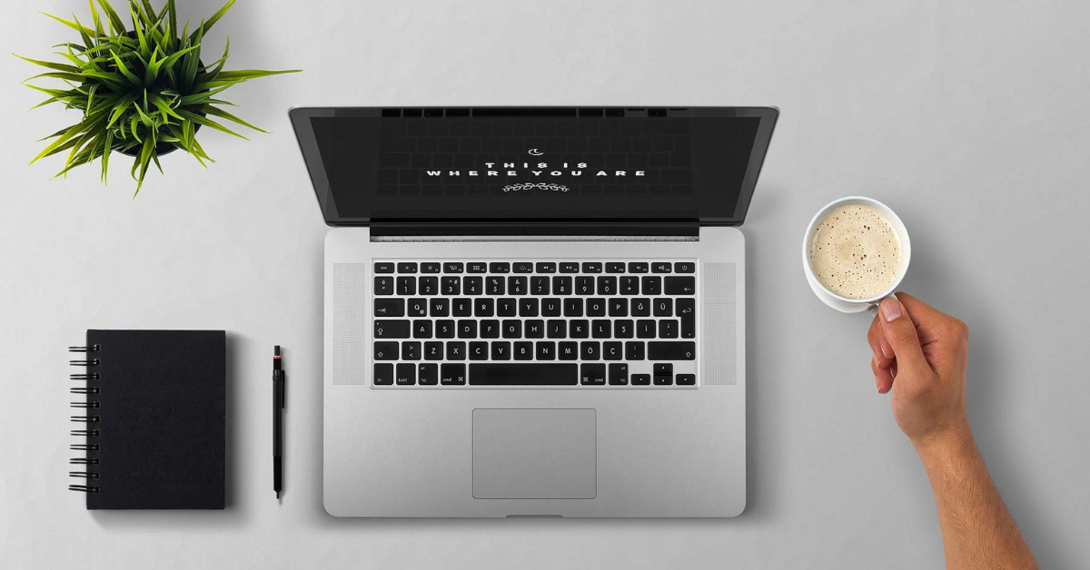 Esevel - Should you rent laptops for your team blog thumbnail