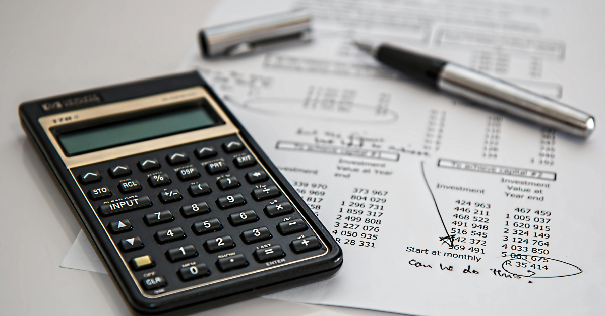 Esevel - How to Calculate Laptop Depreciation (Straight Line + MACRS) Blog Thumbnail